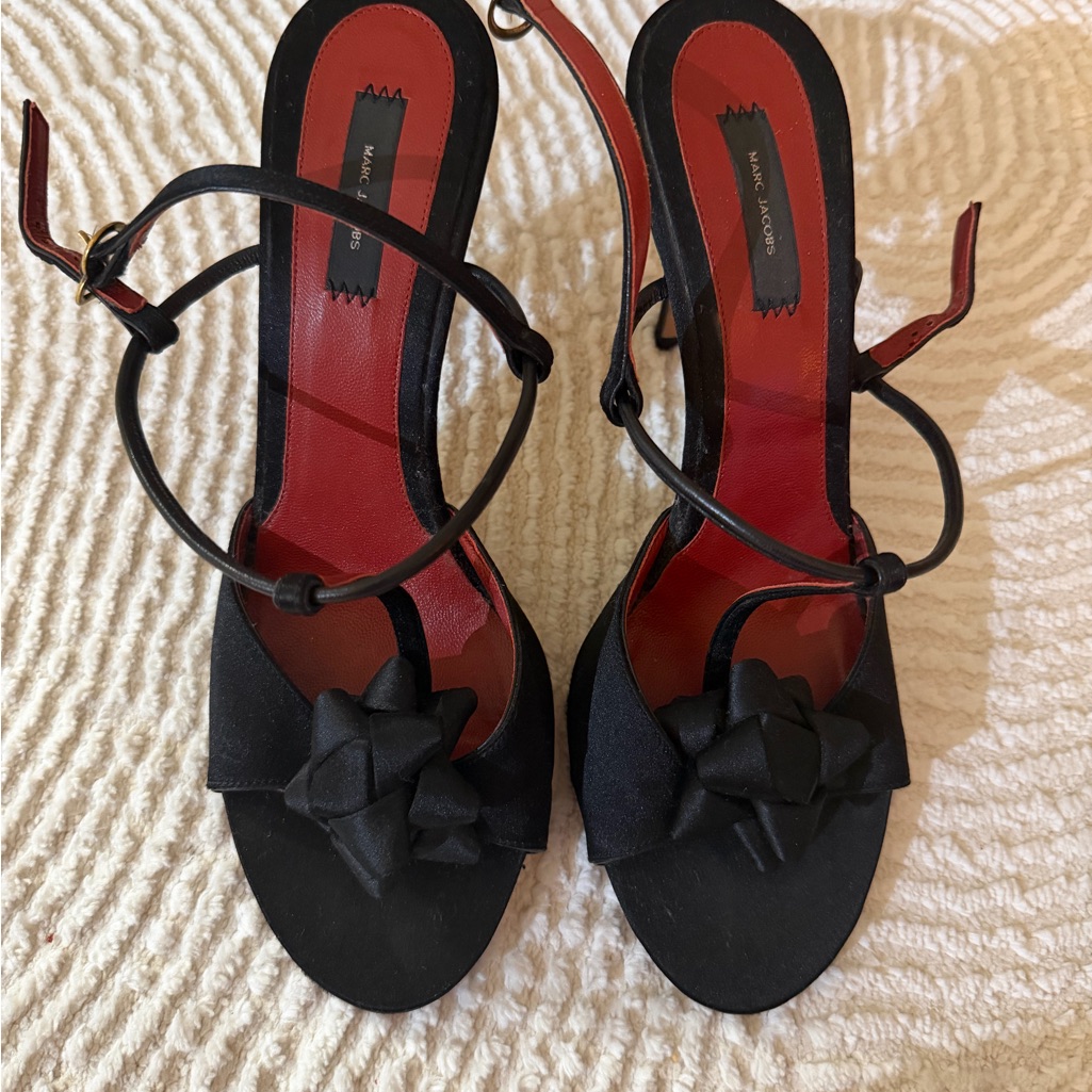 Marc Jacobs Black And Red Heels With Bow